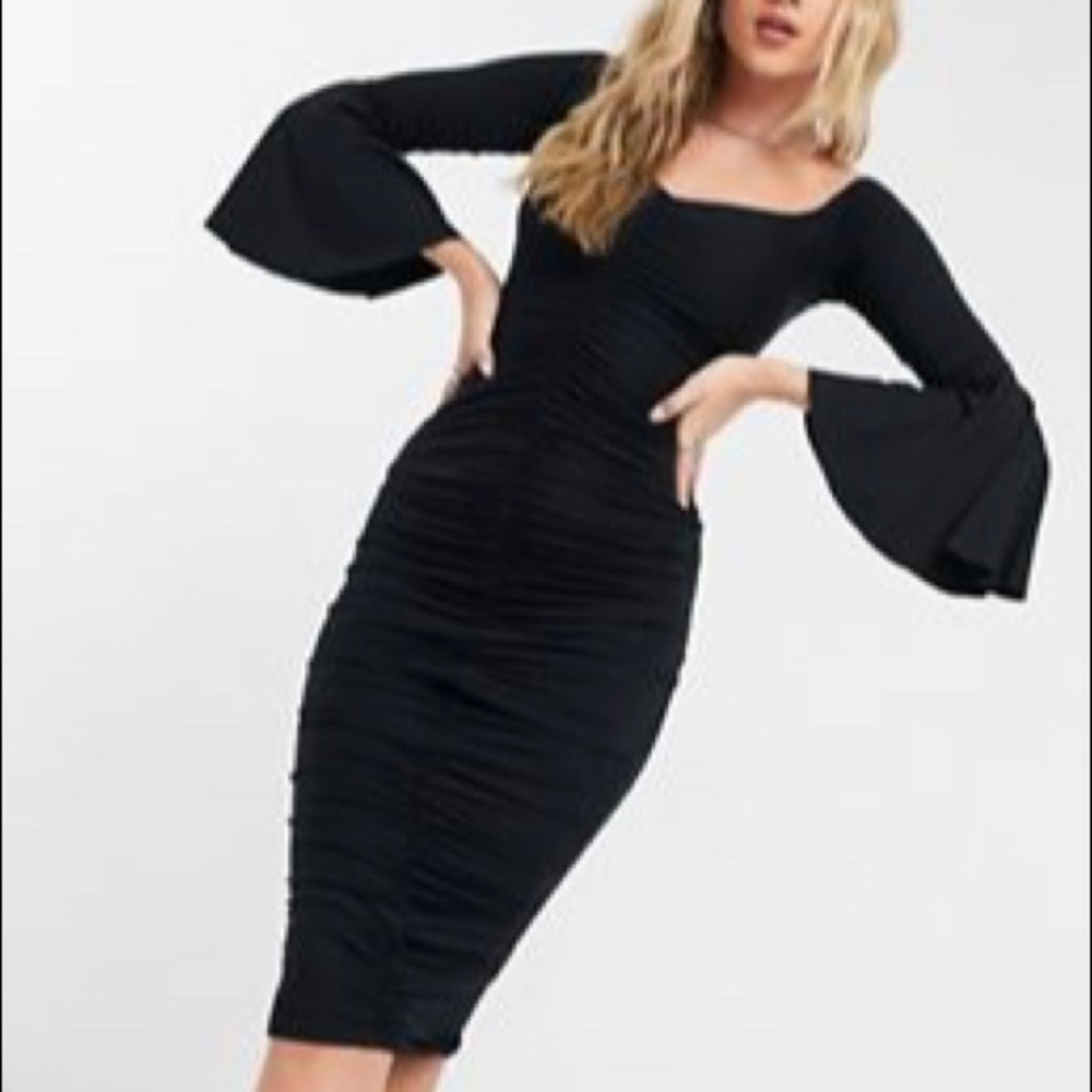 Ruched front flare sleeve midi dress